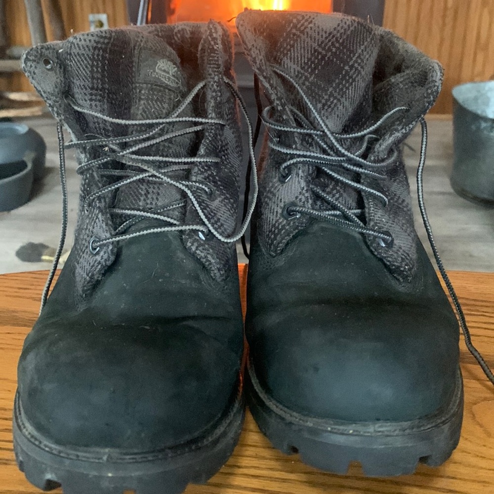 Timberland s. Good condition.  Minimal wear
